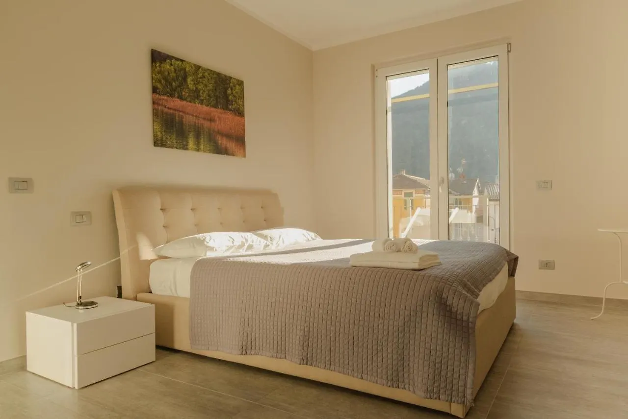 Aparthotel Yachting Residence Lavena Ponte Tresa