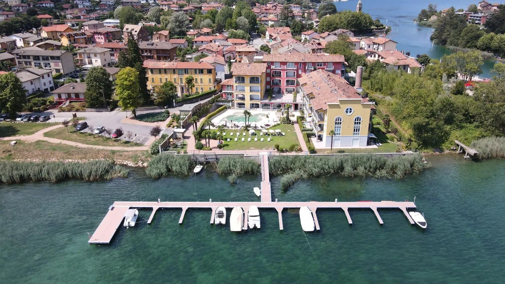 Yachting Residence Lavena Ponte Tresa Aparthotel